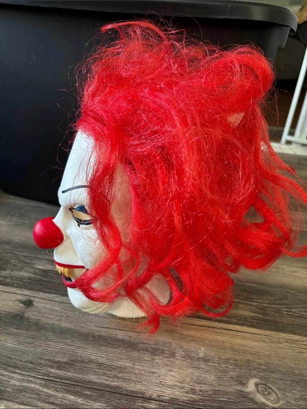 PennyWise creepy red